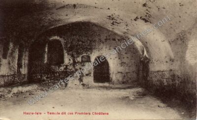 Carte postale ancienne Temple dit des Premiers Chrétiens — Haute-Isle (Val-d'Oise)