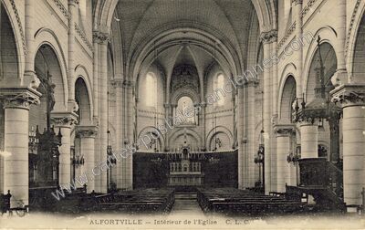 Carte postale ancienne Intérieur de l'Eglise — Alfortville (Val-de-Marne)