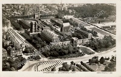 Carte postale ancienne Le Château Fort — Vincennes (Val-de-Marne)
