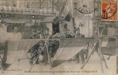 Carte postale ancienne Décoration de l'entrée principale du Fort — Vincennes (Val-de-Marne)