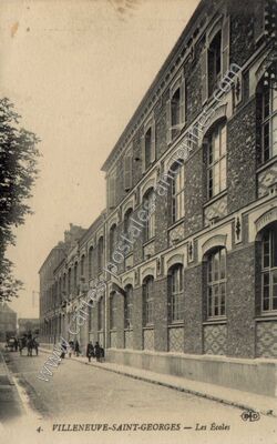 Carte postale ancienne Les Écoles — Villeneuve-Saint-Georges (Val-de-Marne)