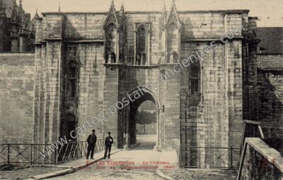 Carte postale ancienne Fort de Vincennes - Le Château - Porte dite de Communication — Vincennes (Val-de-Marne)