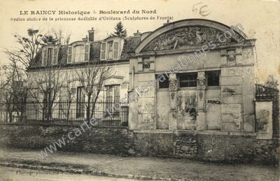 Carte postale ancienne Ancien atelier de la princesse Adélaïde d'Orléans (Sculptures de Fronta) — Le Raincy (Seine-Saint-Denis)