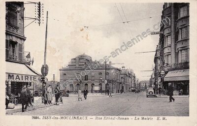 Carte postale ancienne Rue Ernest-Renan - La Mairie — Issy-les-Moulineaux (Hauts-de-Seine)