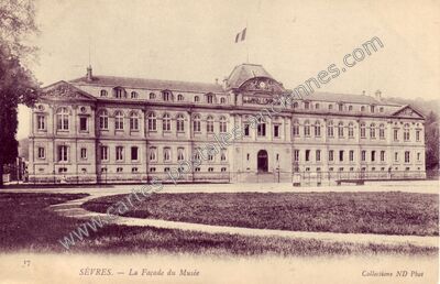 Carte postale ancienne La Façade du Musée — Sèvres (Hauts-de-Seine)