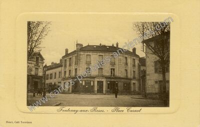 Carte postale ancienne Place Carnot — Fontenay-aux-Roses (Hauts-de-Seine)