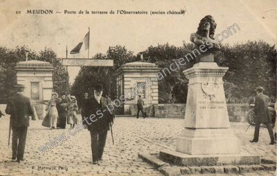 Carte postale ancienne Porte de la terrasse de l'Observatoire (ancien château) — Meudon (Hauts-de-Seine)