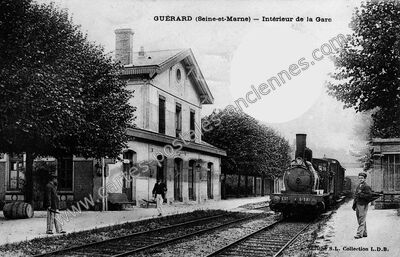 Carte postale ancienne Intérieur de la Gare — Guérard (Seine-et-Marne)