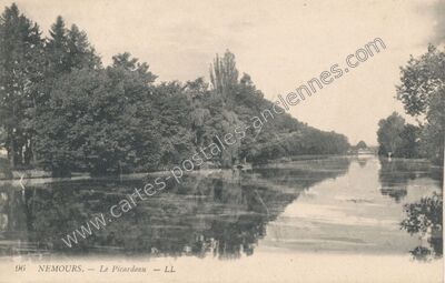 Carte postale ancienne Le Picardeau — Nemours (Seine-et-Marne)