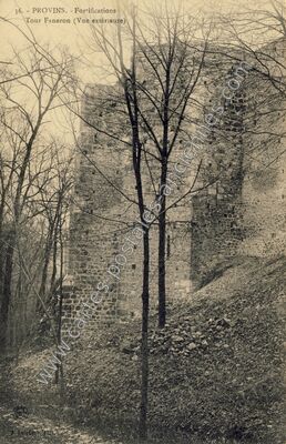 Carte postale ancienne Fortifications / Tour Faneron (Vue extérieure) — Provins (Seine-et-Marne)