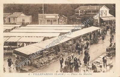 Carte postale ancienne Place du Marché — Villeparisis (Seine-et-Marne)