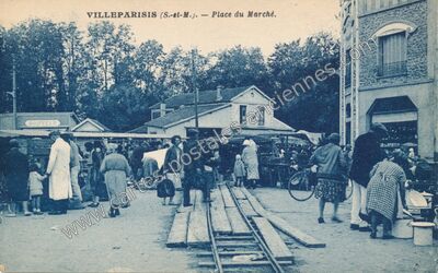 Carte postale ancienne Place du Marché — Villeparisis (Seine-et-Marne)