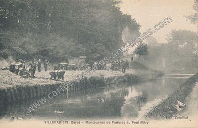 Carte postale ancienne Manœuvres de Pompes au Pont Mitry — Villeparisis (Seine-et-Marne)
