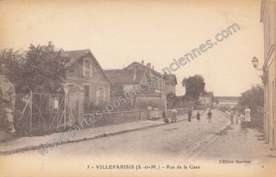 Carte postale ancienne Rue de la Gare — Villeparisis (Seine-et-Marne)