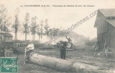 Carte postale ancienne Fabrication du Charbon de bois. Un Chantier — Villeparisis (Seine-et-Marne)