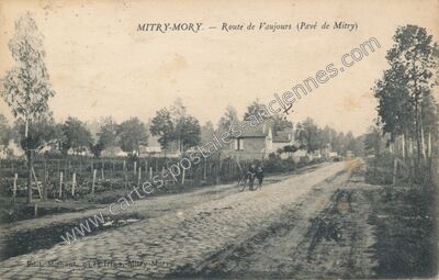 Carte postale ancienne Route de Vaujours (Pavé de Mitry) — Mitry-Mory (Seine-et-Marne)