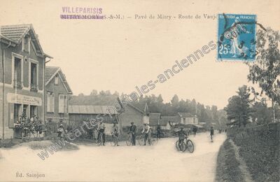 Carte postale ancienne Pavé de Mitry - Route de Vauj — Villeparisis (Seine-et-Marne)