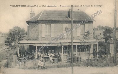 Carte postale ancienne Café Aucordier - Avenue des Bosquets et Avenue du Treillage — Villeparisis (Seine-et-Marne)