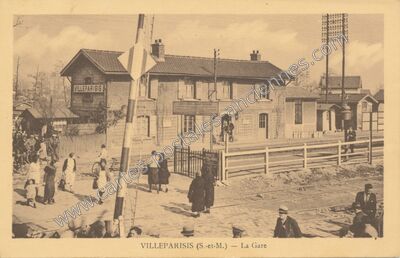 Carte postale ancienne La Gare — Villeparisis (Seine-et-Marne)