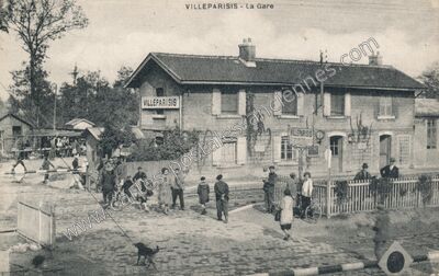 Carte postale ancienne La Gare — Villeparisis (Seine-et-Marne)