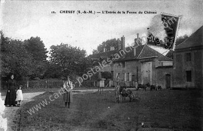 Carte postale ancienne L'Entrée de la Ferme du Château — Chessy (Seine-et-Marne)