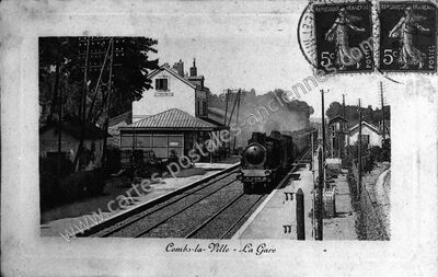 Carte postale ancienne La Gare — Combs-la-Ville (Seine-et-Marne)