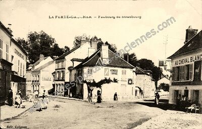 Carte postale ancienne Faubourg de Strasbourg — La Ferté-Gaucher (Seine-et-Marne)