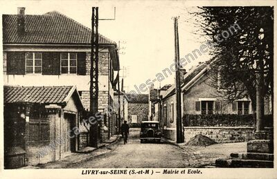 Carte postale ancienne Mairie et Ecole — Livry-sur-Seine (Seine-et-Marne)