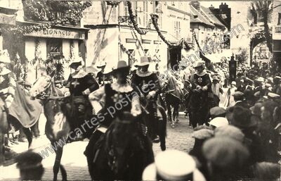 Carte postale ancienne LION NOIR — Moret-sur-Loing (Seine-et-Marne)