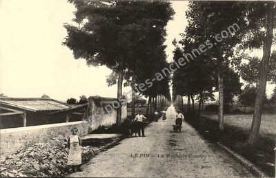 Carte postale ancienne La Route de Courtry — Le Pin (Seine-et-Marne)
