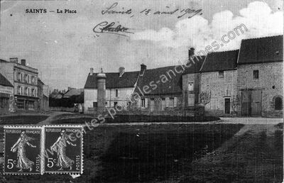 Carte postale ancienne La Place — Saints (Seine-et-Marne)