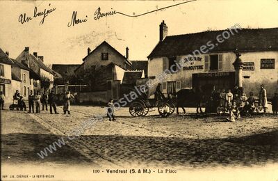 Carte postale ancienne La Place — Vendrest (Seine-et-Marne)