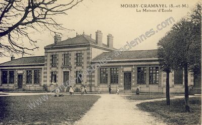 Carte postale ancienne La Maison d'Ecole — Moissy-Cramayel (Seine-et-Marne)