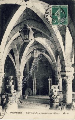 Carte postale ancienne Intérieur de la grange aux Dimes — Provins (Seine-et-Marne)