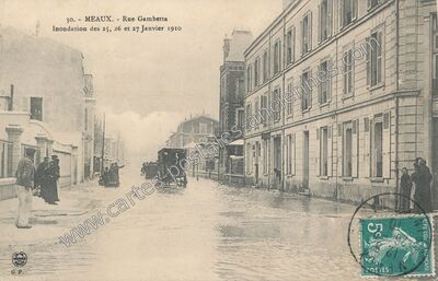 Carte postale ancienne Rue Gambetta - Inondation des 25, 26 et 27 Janvier 1910 — Meaux (Seine-et-Marne)