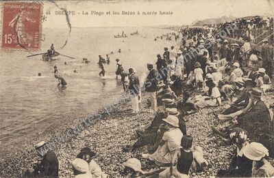 Carte postale ancienne La Plage et les Bains à marée haute — Dieppe (Seine-Maritime)