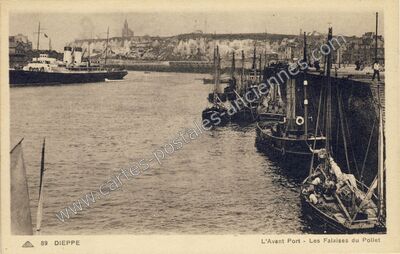 Carte postale ancienne L'Avant Port - Les Falaises — Dieppe (Seine-Maritime)