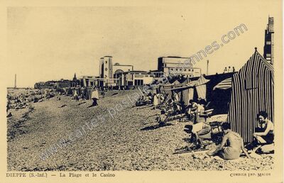 Carte postale ancienne La Plage et le Casino — Dieppe (Seine-Maritime)