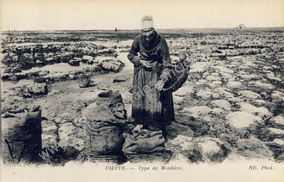 Carte postale ancienne Type de Moulière — Dieppe (Seine-Maritime)