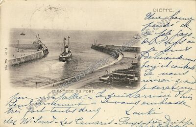 Carte postale ancienne L'Entrée du Port — Dieppe (Seine-Maritime)