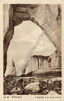 Carte postale ancienne L'Aiguille et la Porte d'Aval — Étretat (Seine-Maritime)