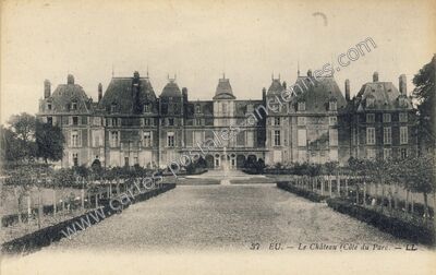 Carte postale ancienne Le Château (Côté du Parc) — Eu (Seine-Maritime)
