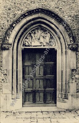 Carte postale ancienne Portail de la Chapelle Ste-Croix — Eu (Seine-Maritime)