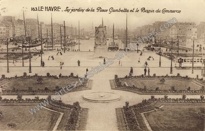 Carte postale ancienne Les jardins de la Place Gambetta et le Bassin du Commerce — Le Havre (Seine-Maritime)