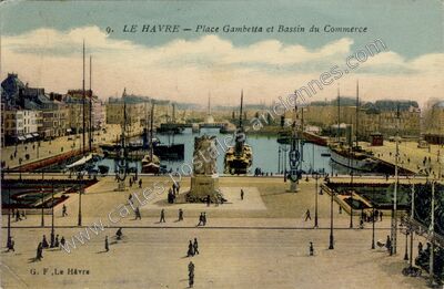 Carte postale ancienne Place Gambetta et Bassin du Commerce — Le Havre (Seine-Maritime)