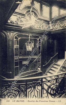 Carte postale ancienne Escalier des Premières Classes — Le Havre (Seine-Maritime)