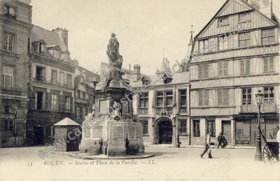 Carte postale ancienne Statue et Place de la Pucelle — Rouen (Seine-Maritime)