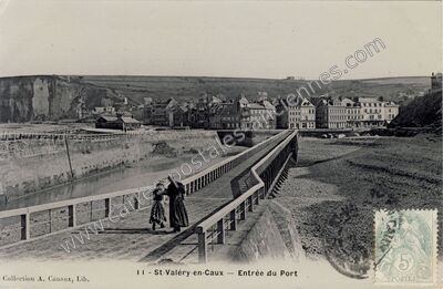 Carte postale ancienne Entrée du Port — Saint-Valery-en-Caux (Seine-Maritime)