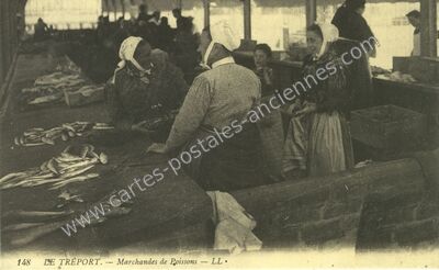 Carte postale ancienne Marchandes de Poissons — Le Tréport (Seine-Maritime)