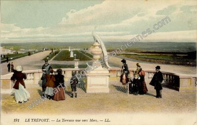 Carte postale ancienne La Terrasse vue vers Mers — Le Tréport (Seine-Maritime)